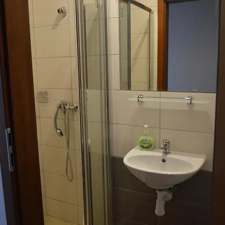 W Jabloniowym Sadzie