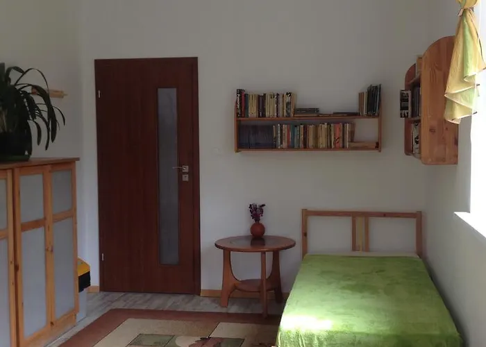 W Jabloniowym Sadzie Jezyce