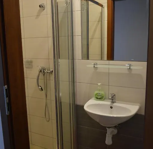 W Jabloniowym Sadzie